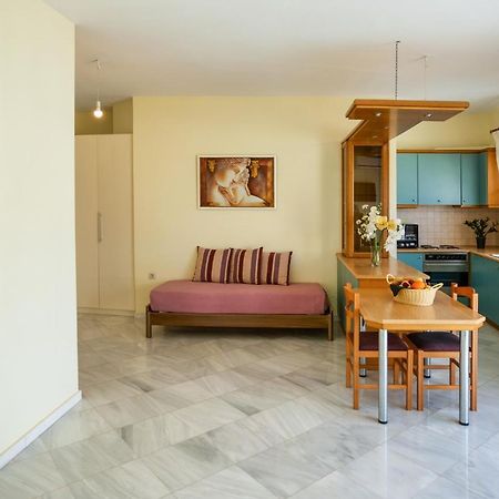 Daisy Hotel Apartments Resmo Dış mekan fotoğraf