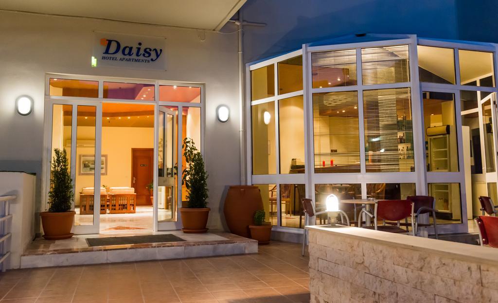Daisy Hotel Apartments Resmo Dış mekan fotoğraf