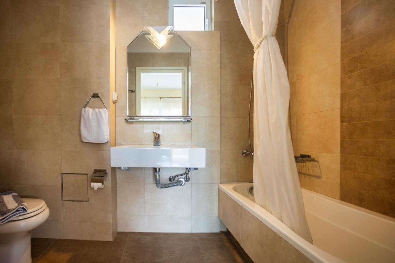 Daisy Hotel Apartments Resmo Dış mekan fotoğraf