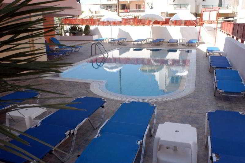 Daisy Hotel Apartments Resmo Dış mekan fotoğraf