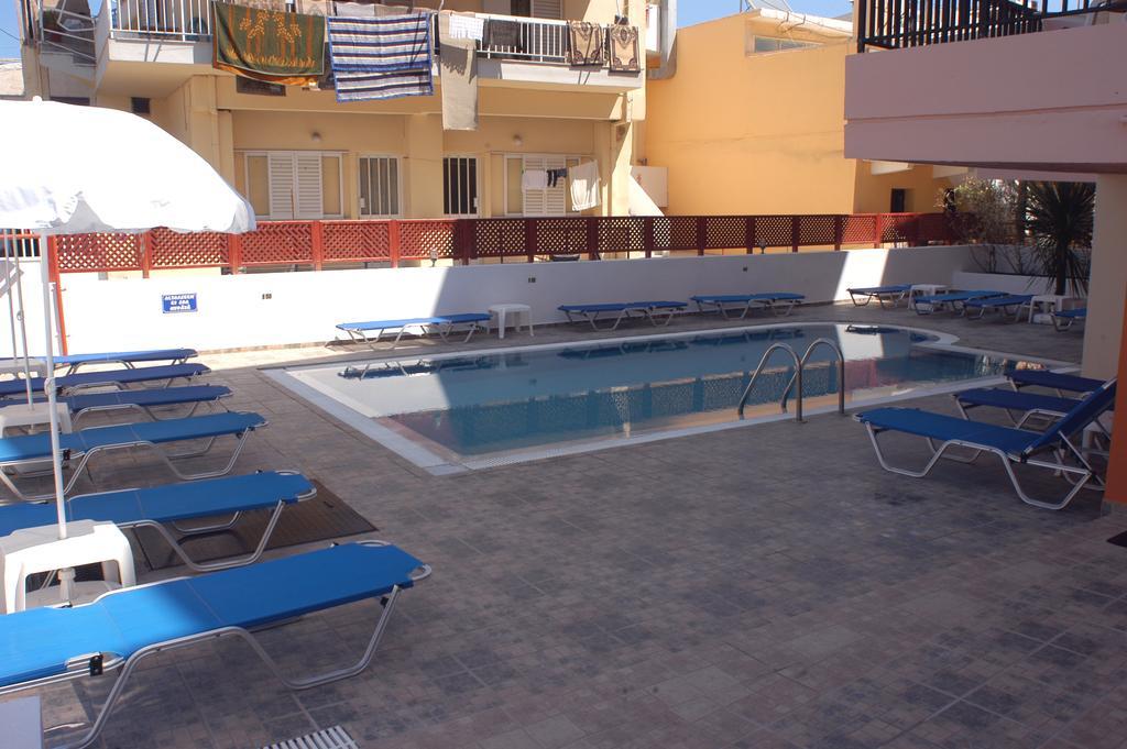 Daisy Hotel Apartments Resmo Dış mekan fotoğraf